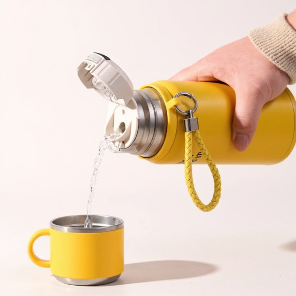 Mug isotherme 600 ml, bouchon qui fait tasse